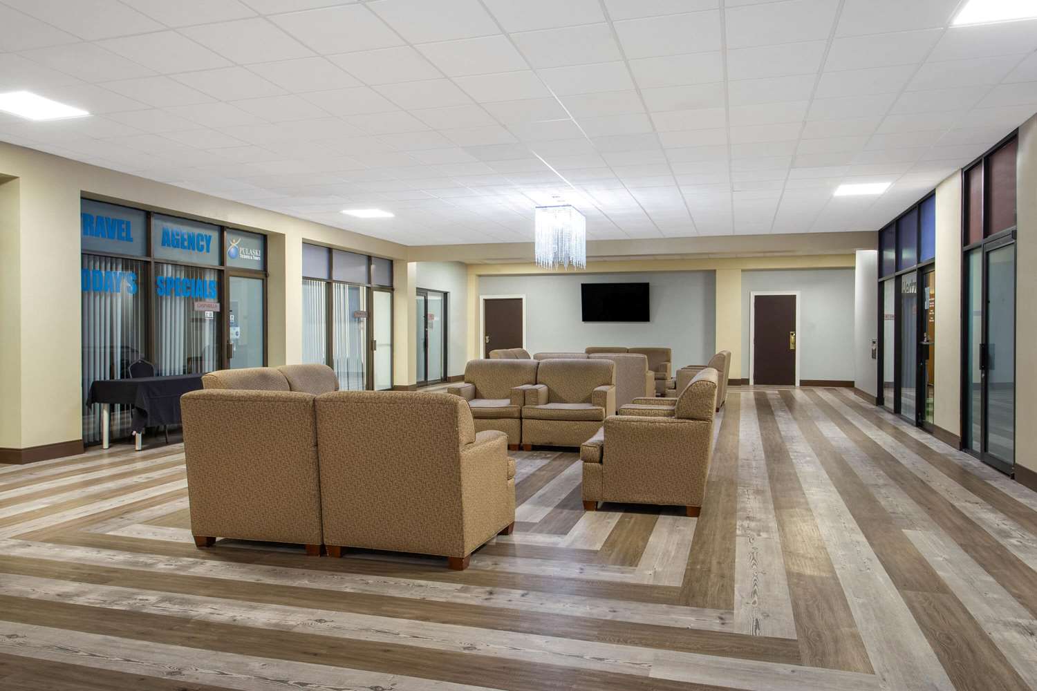 Ramada By Wyndham Tampa Airport Westshore 13/29