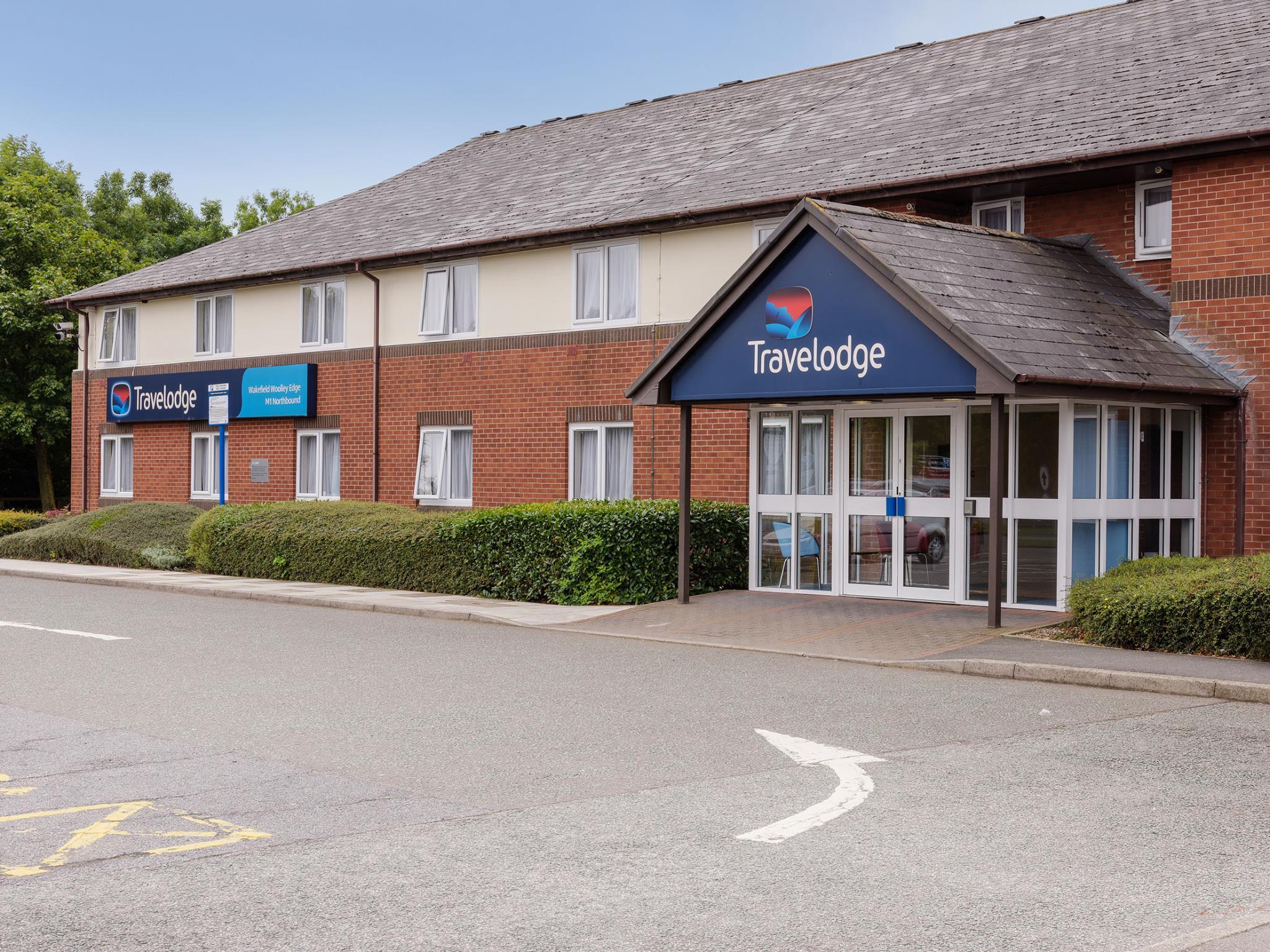 Travelodge Wakefield Woolley Edge M1 Northbound 3/20