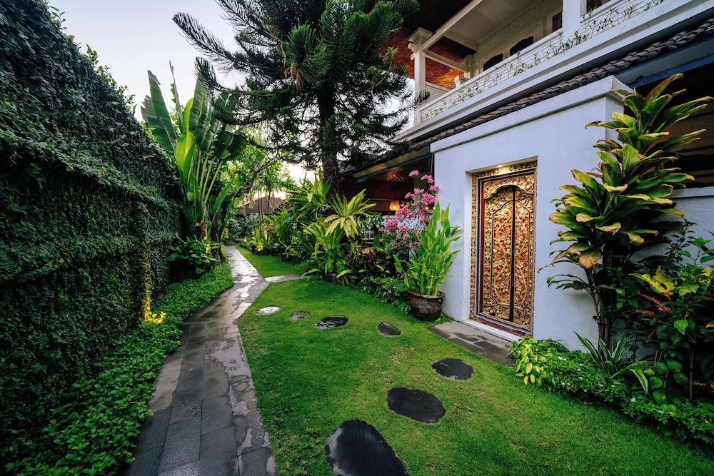 Sanur House 65/68
