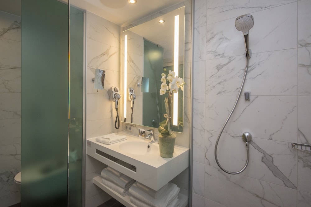 Mercure Ajaccio Centre 19/76