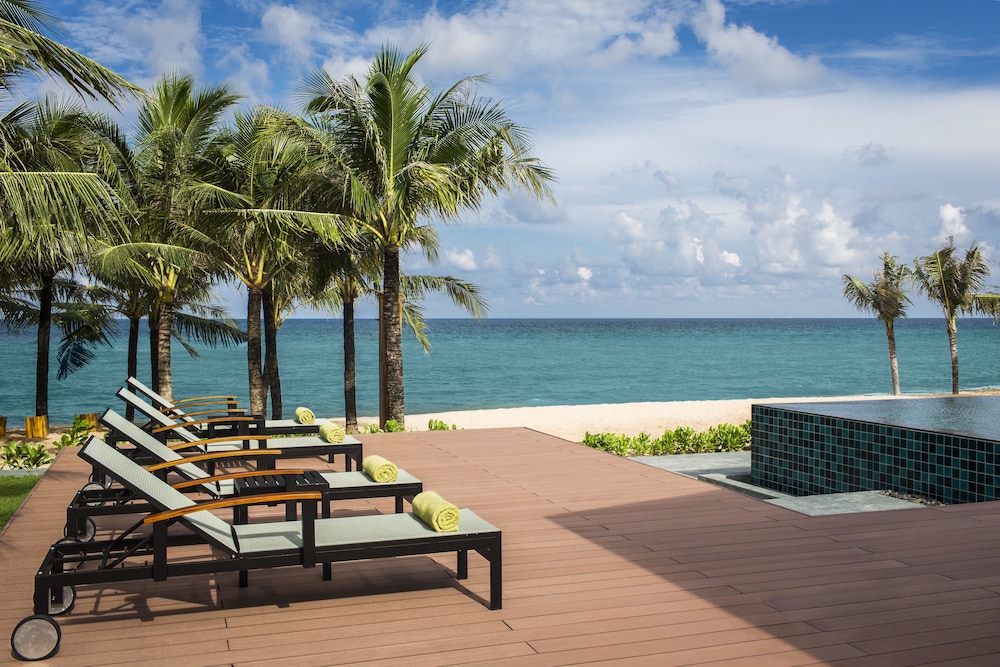 Dusit Princess Moonrise Beach Resort 74/81