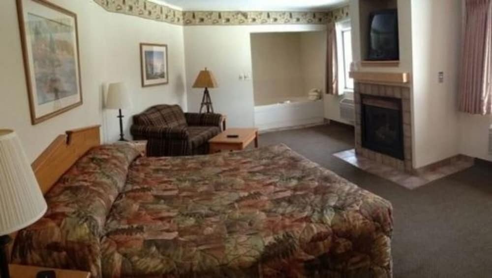 Oveson's Pelican Lake Resort & Inn 15/22