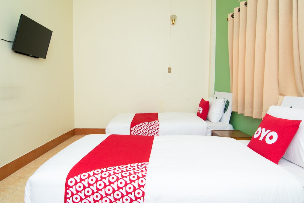 OYO 534 Phasuk Hotel 32/64