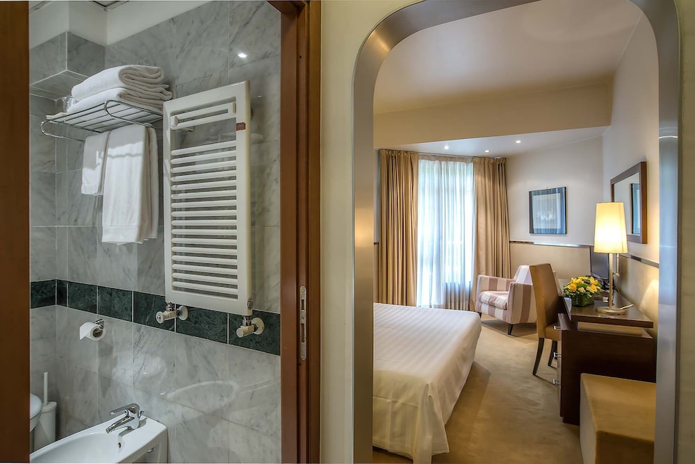 Mini Palace Hotel 25/64