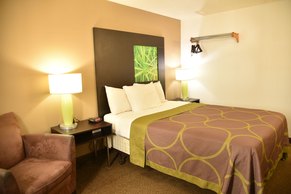 The Suite Inn 7/12