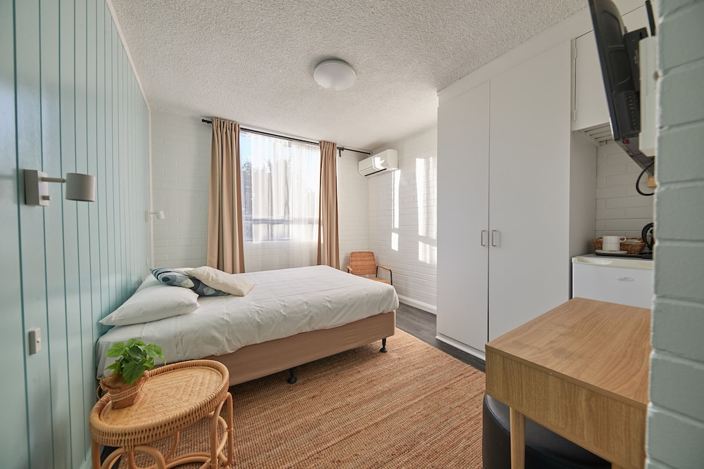 Little Coogee Hotel 39/65