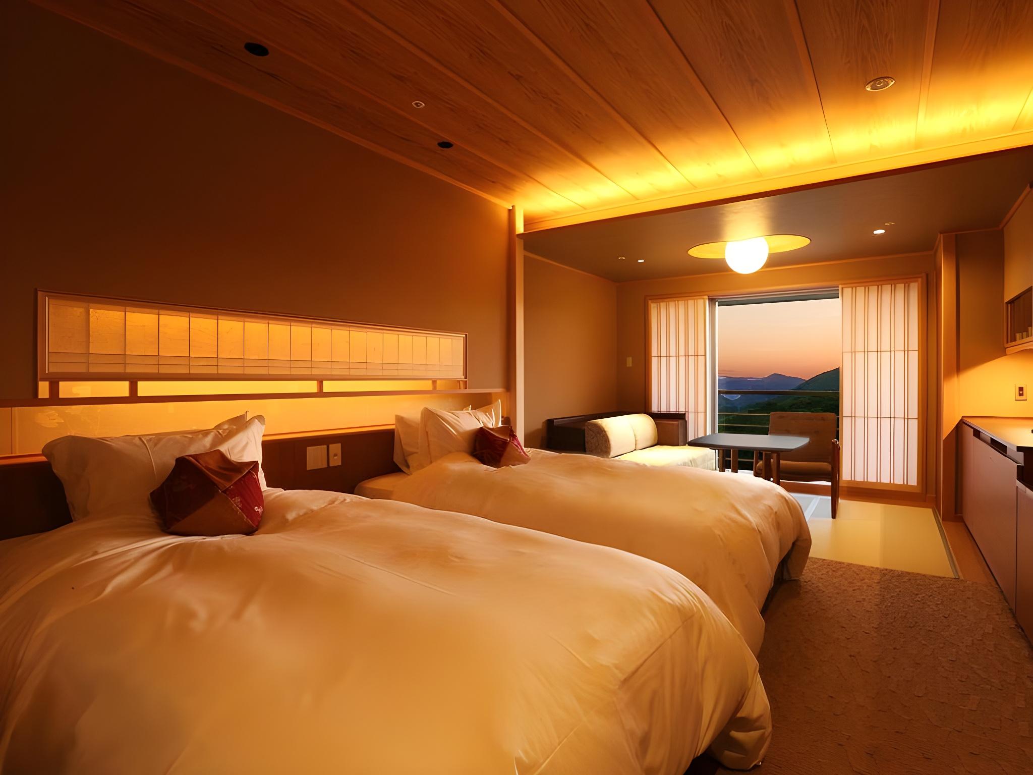 Japanese, Modern, Compact, Twin Beds, Central Building