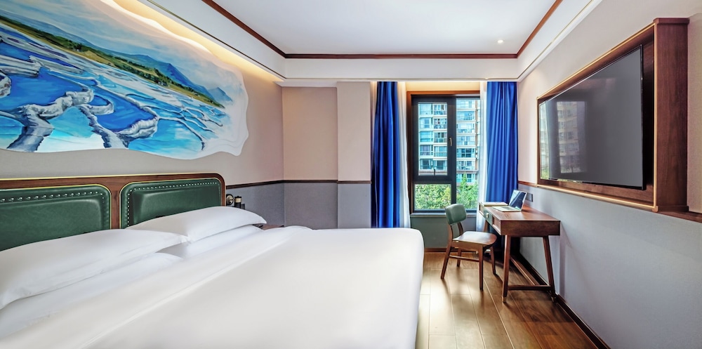 Nostalgia S Hotel (Kunming North Huancheng Road Railway Station) 11/50