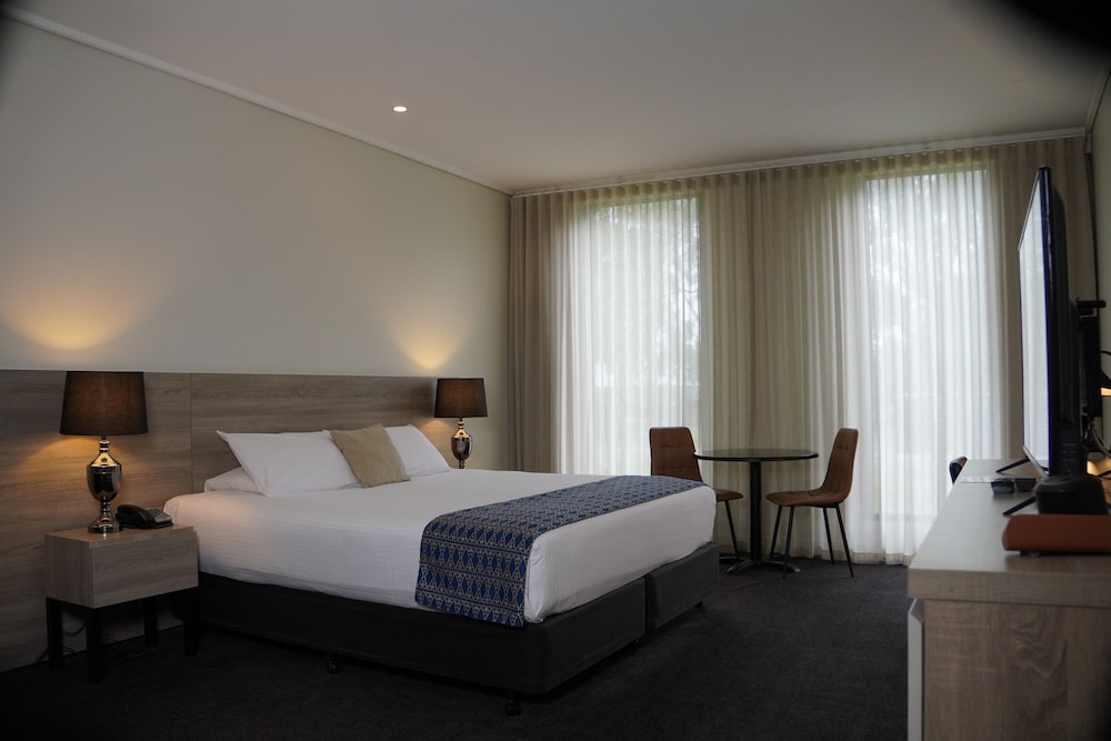 The Dingley Hotel 14/61