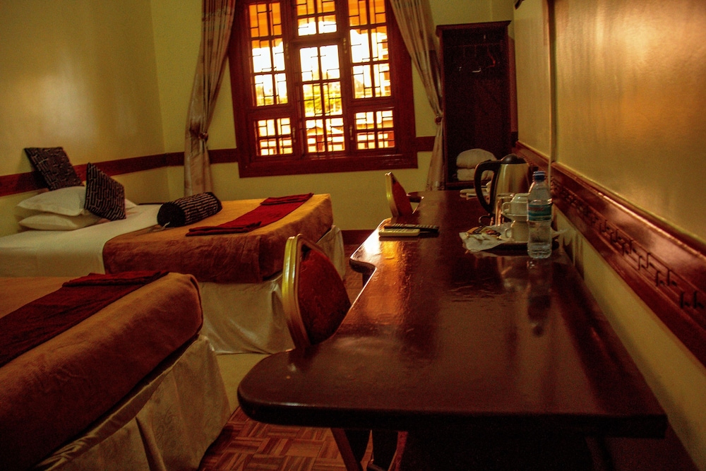 The Charity Hotel 17/50