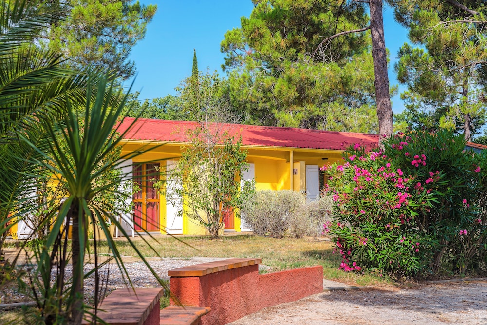 Village Vacances Azureva Argelès-Sur-Mer 27/32