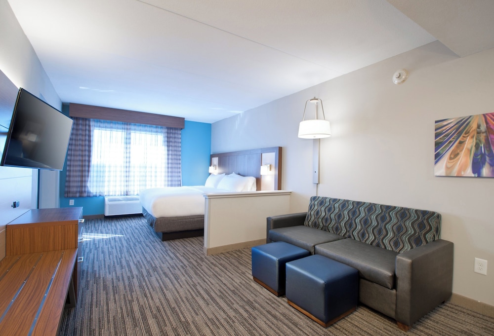 Holiday Inn Express Quantico - Stafford 35/50