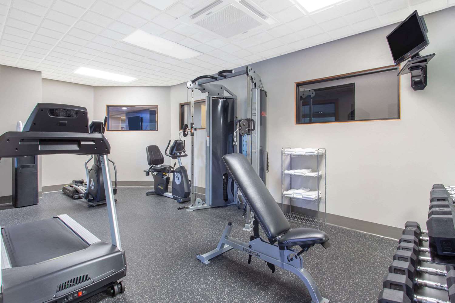 Wingate By Wyndham Indianapolis Airport Plainfield 5/17