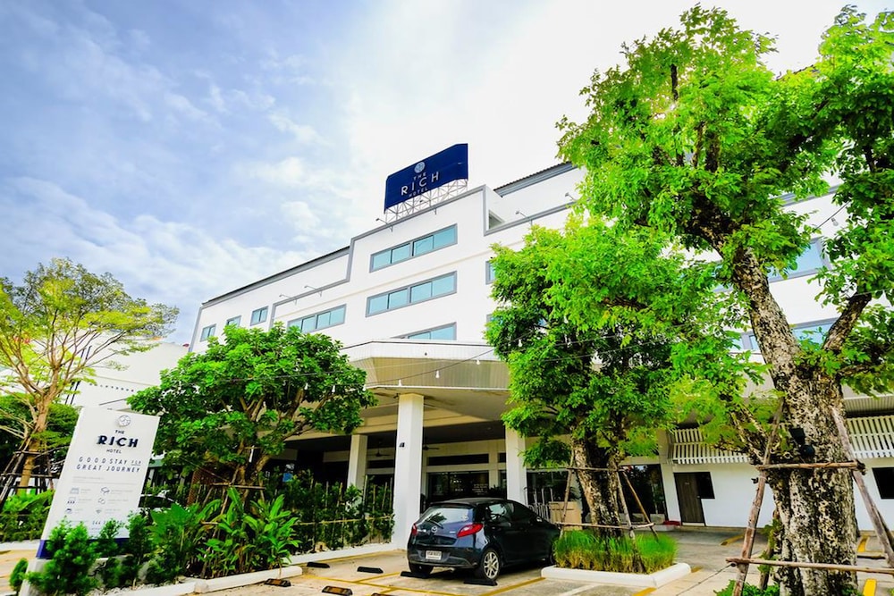 The Rich Hotel Korat 4/65