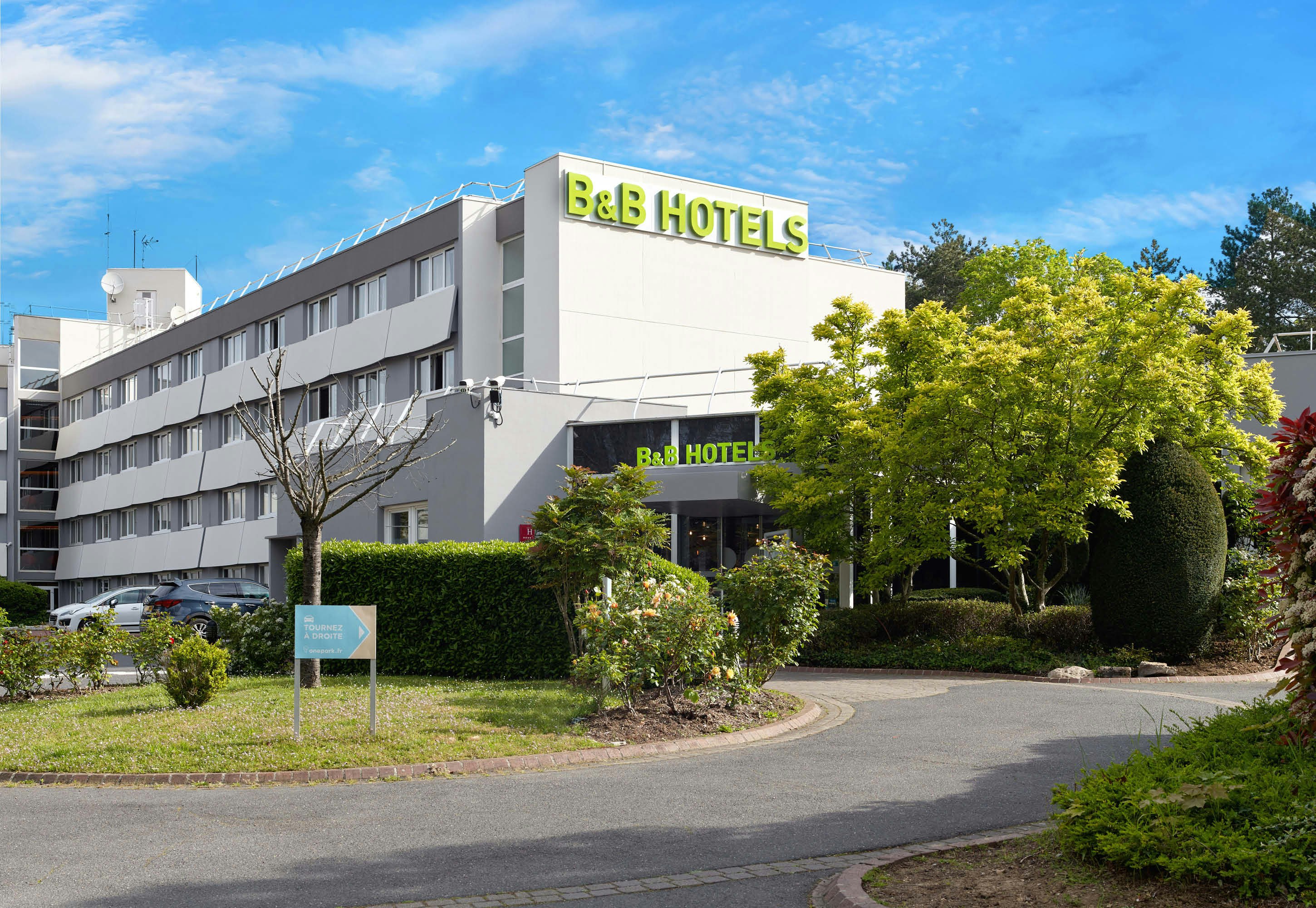 B&B Hotel Cergy Port 4 Stars in CERGY