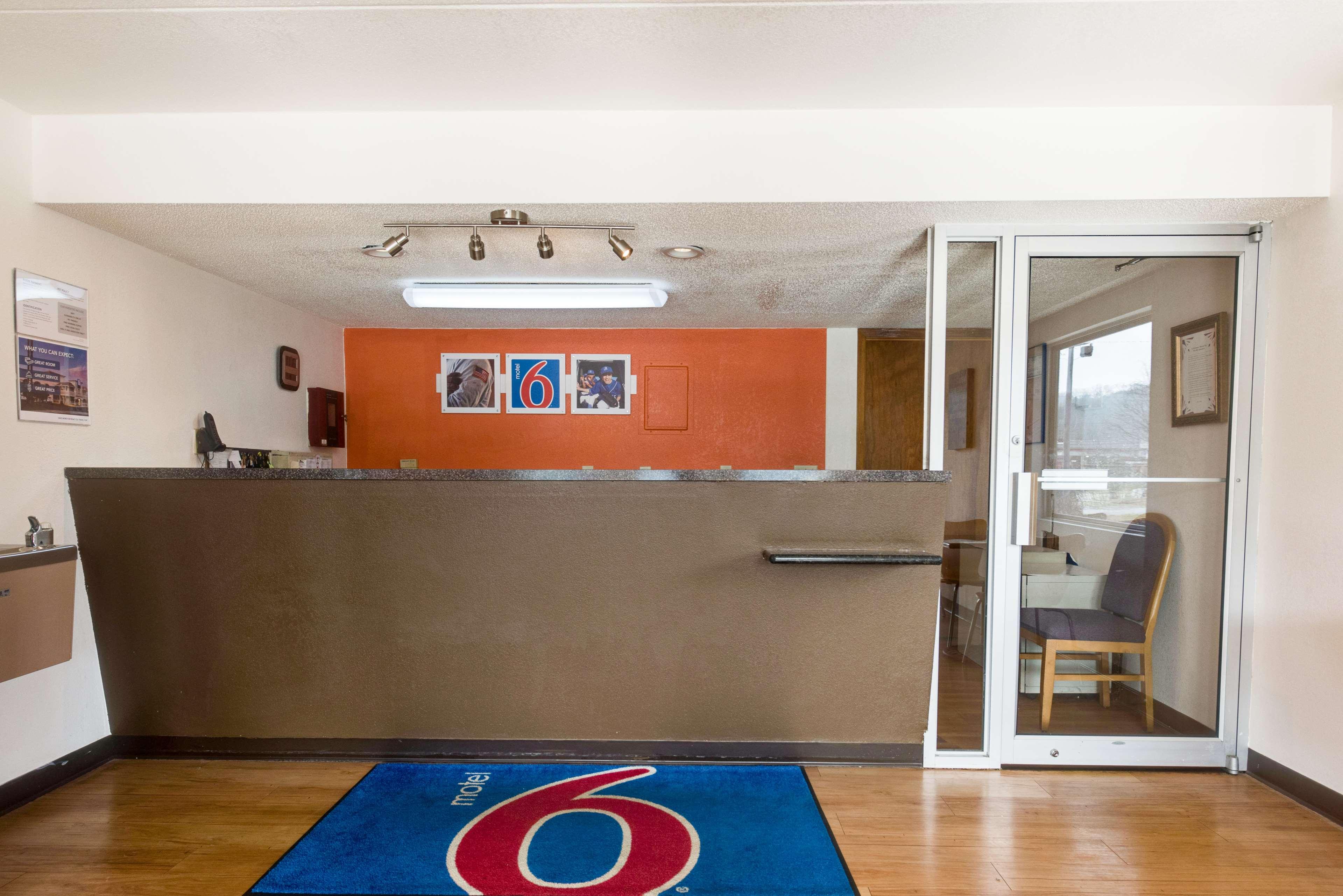 Lobby at Motel6 Kingston, TN, KINGSTON - TN