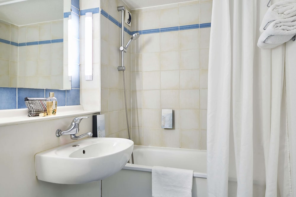 غرفة قياسية بسرير مزدوج، Campanille Lyon Sud 5/6