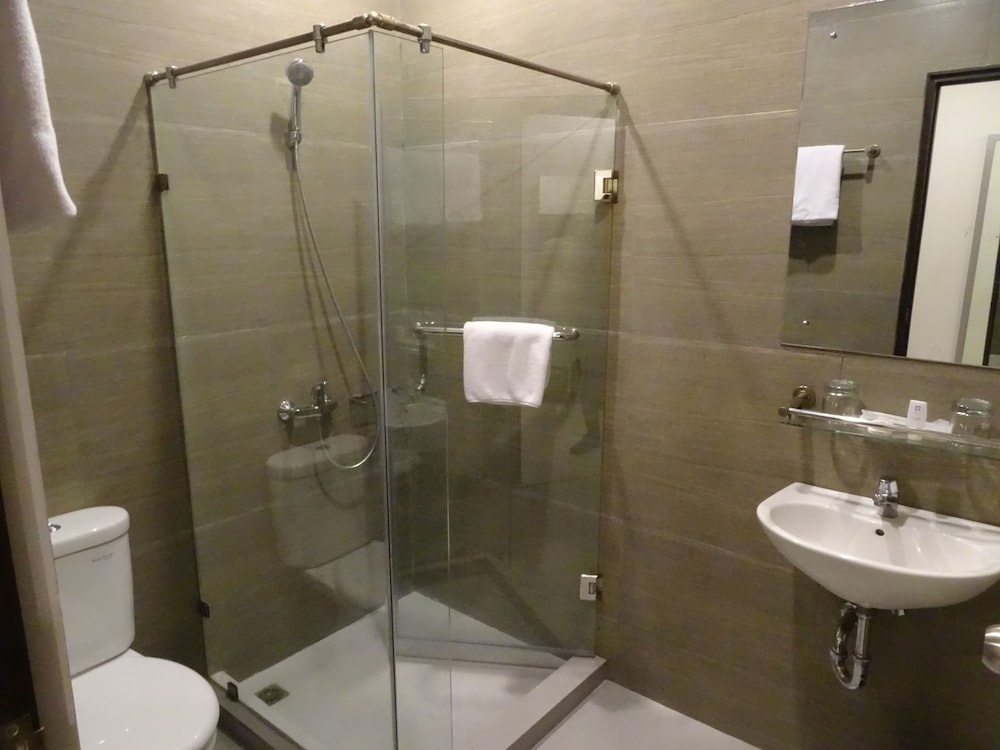 Permata Hotel 13/45