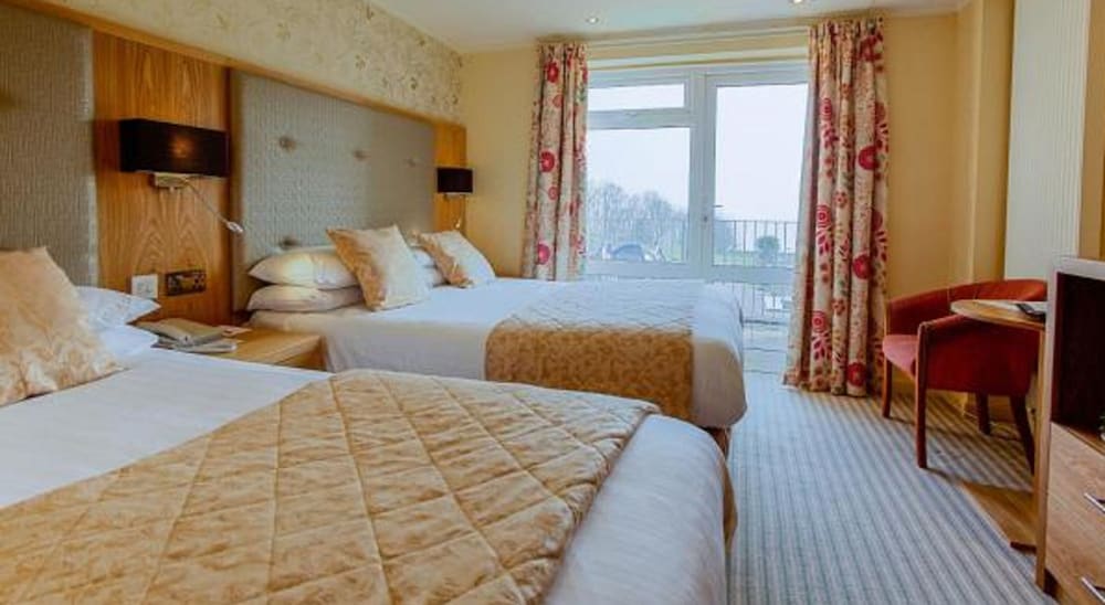 Langstone Cliff Hotel 17/80