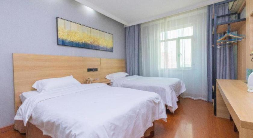 GreenTree Inn Chongqing Longhu Times Tianjie Xietaizi Subway Station Hotel 9/50