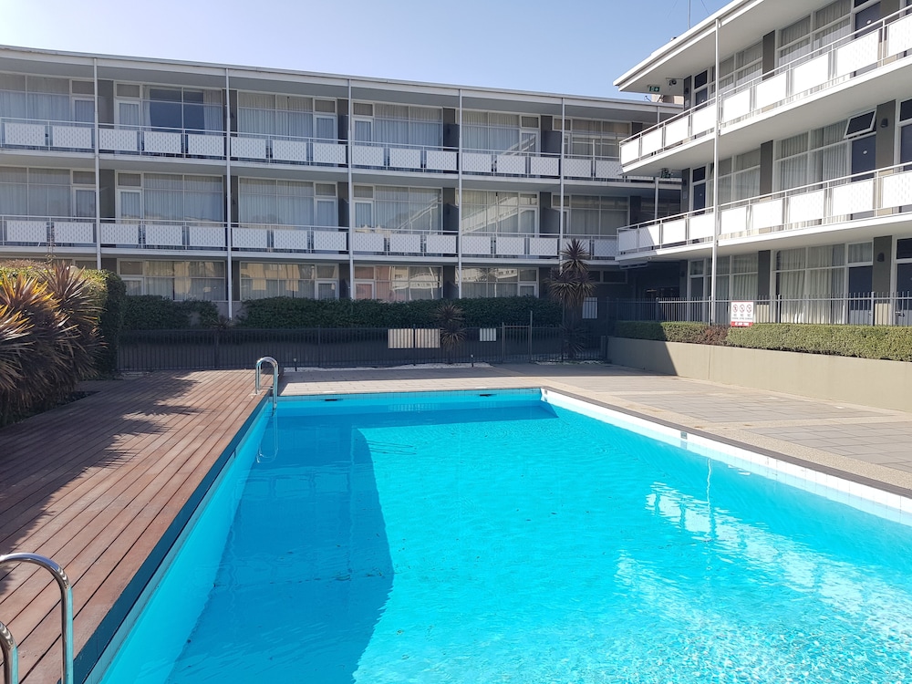 The Parkmore Hotel 28/45