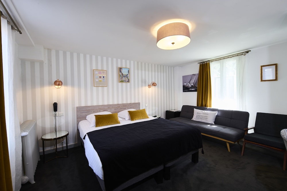 Hotel the Originals Saint Valery Sur Somme La Colonne de Bronze Ex In 39/71