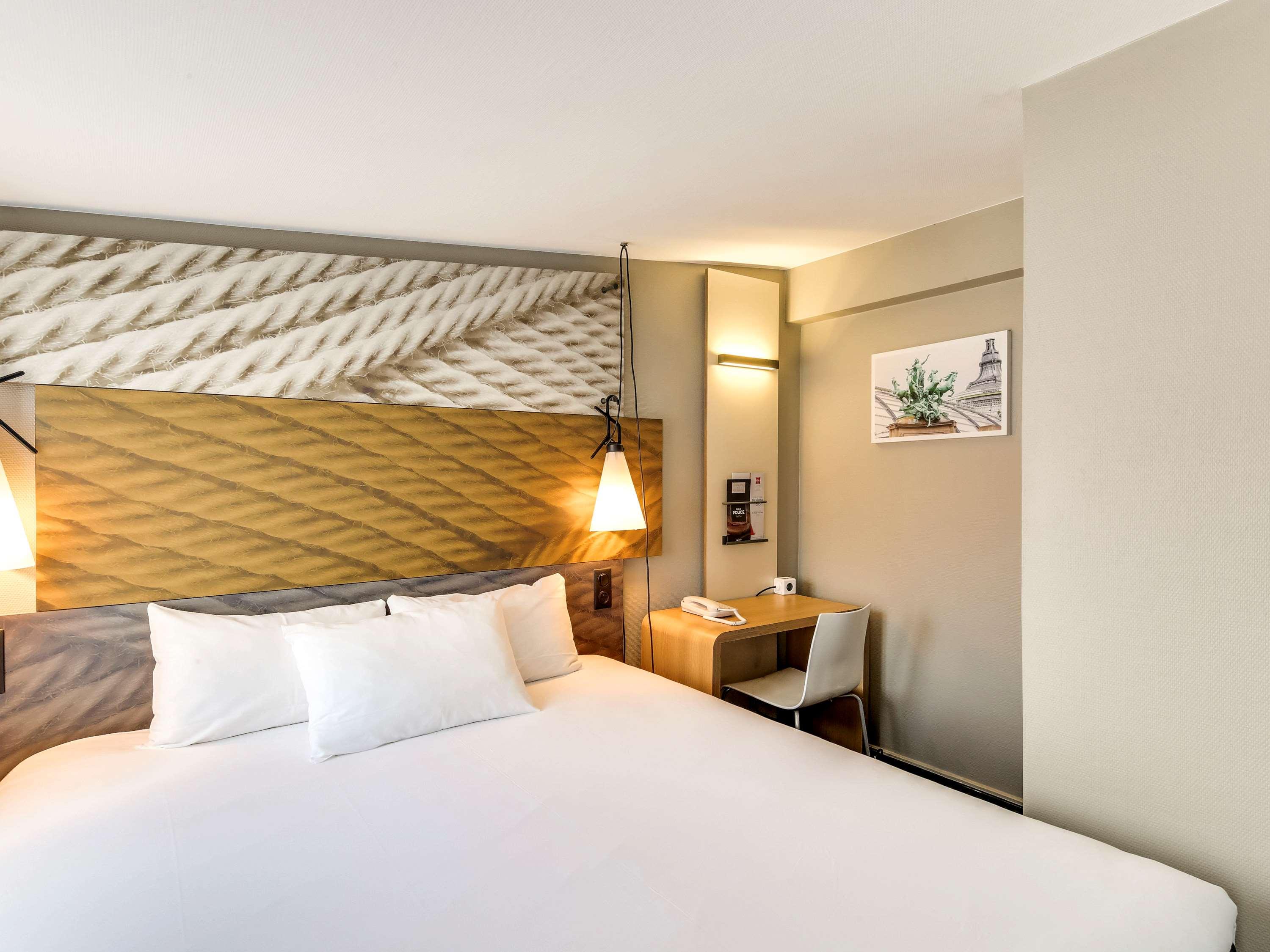 Room, Double Bed