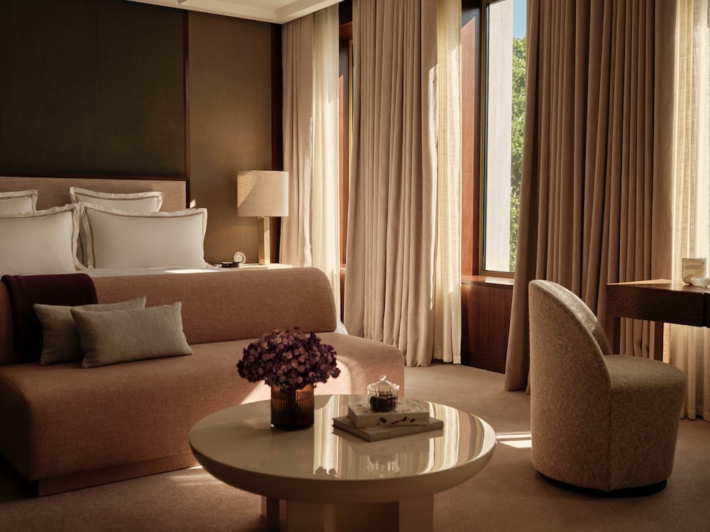 The Chancery Rosewood 33/49