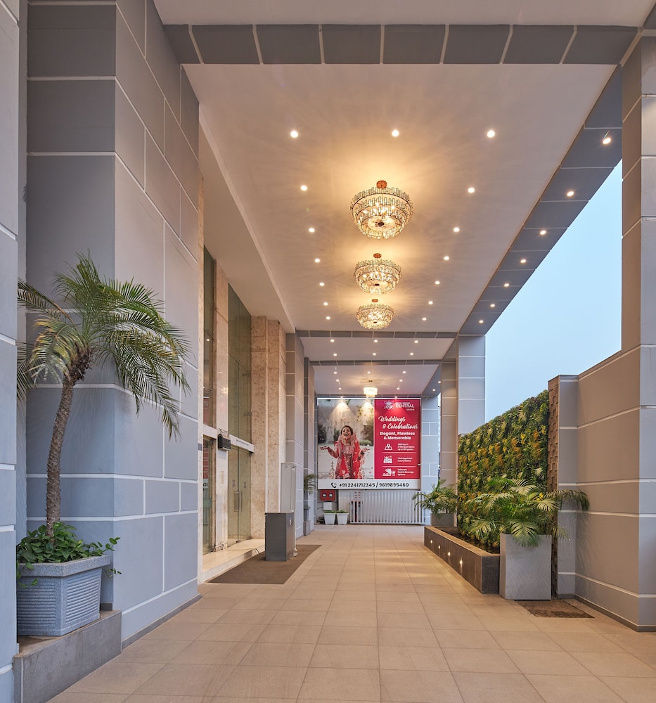 Lemon Tree Premier, Navi Mumbai 13/67
