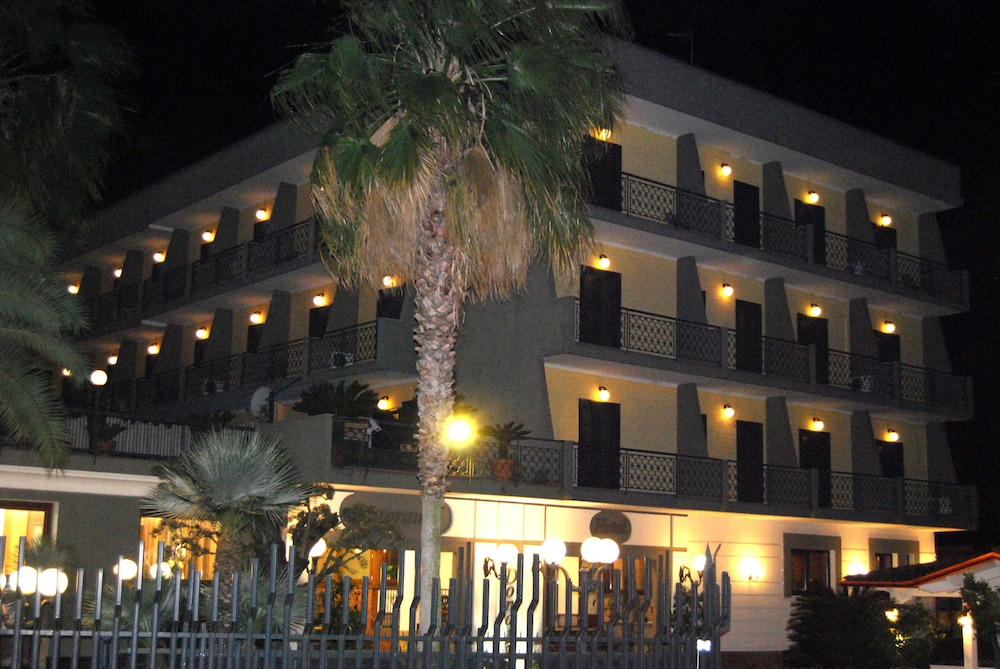 HOTEL RISTORANTE DONATO 6/73