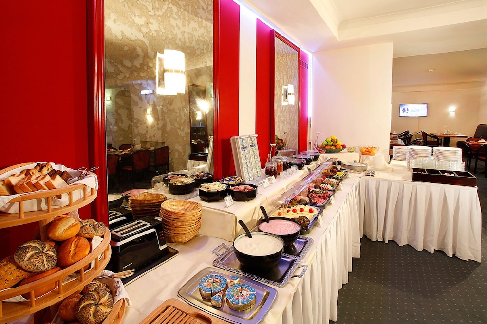 Centro Hotel Royal 24/33