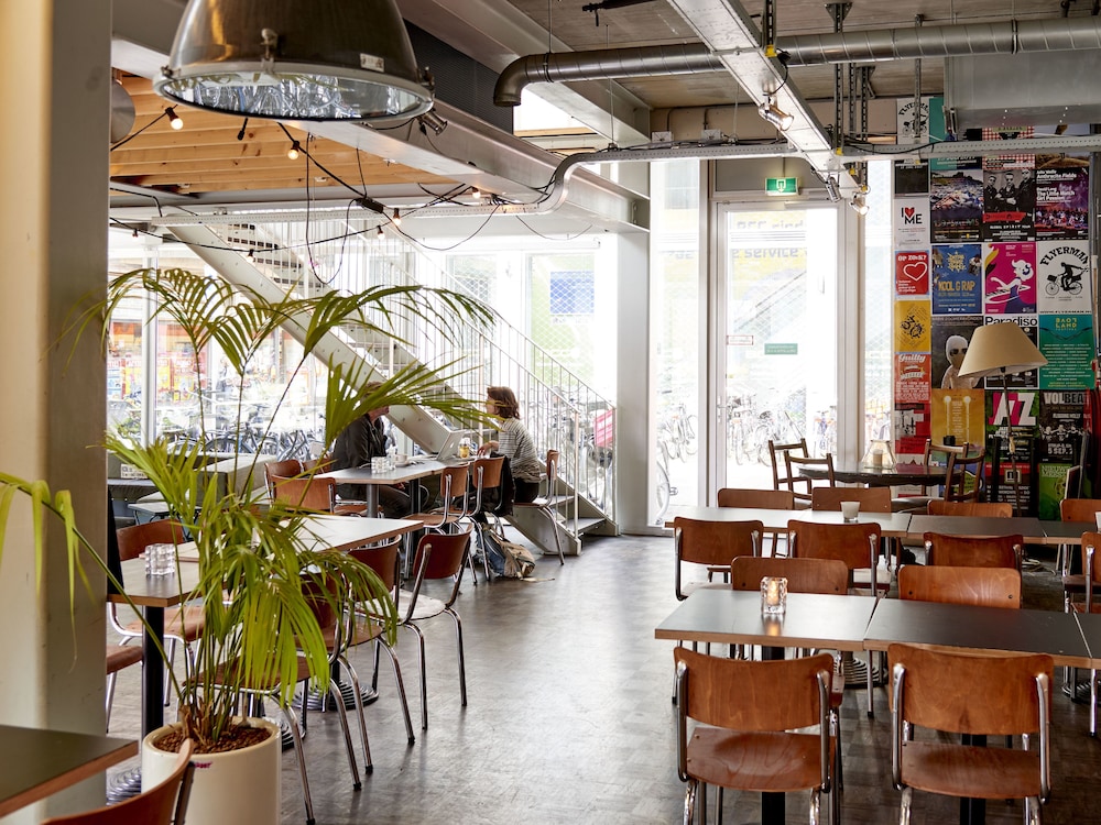 Q-Factory Hotel 36/43