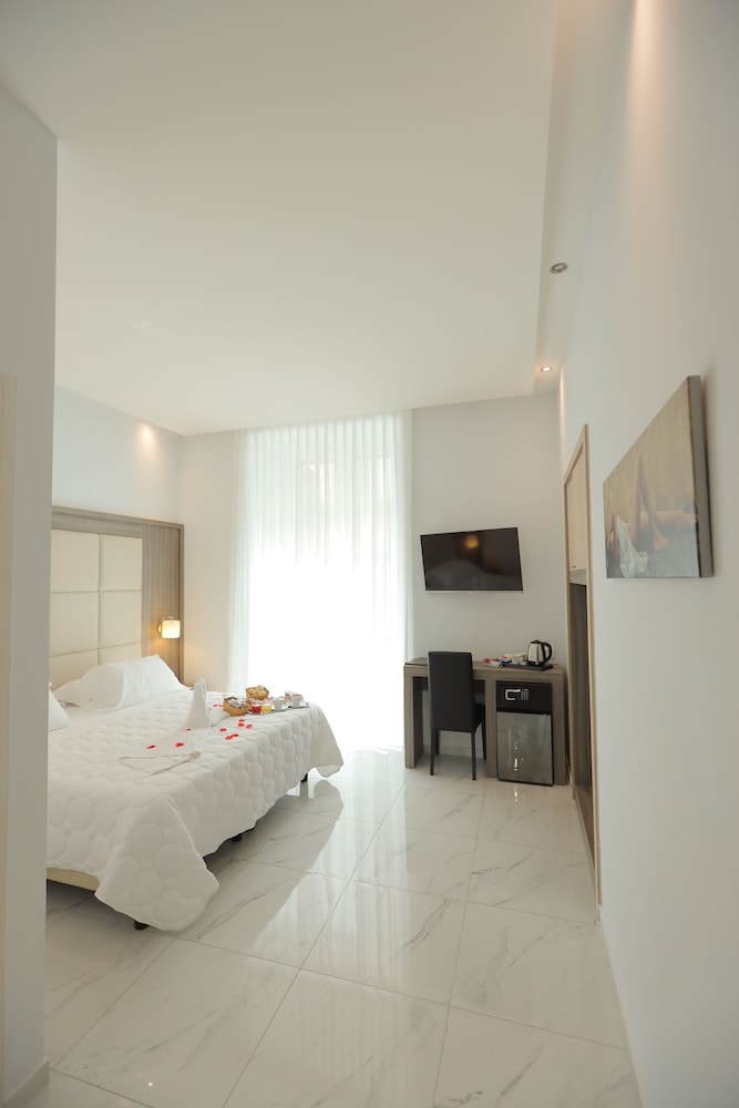 Garibaldi Suite 22/71