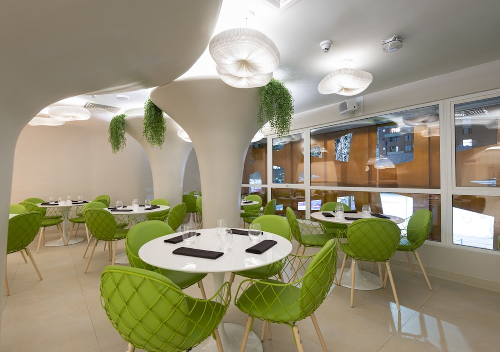 restaurant cafeteria