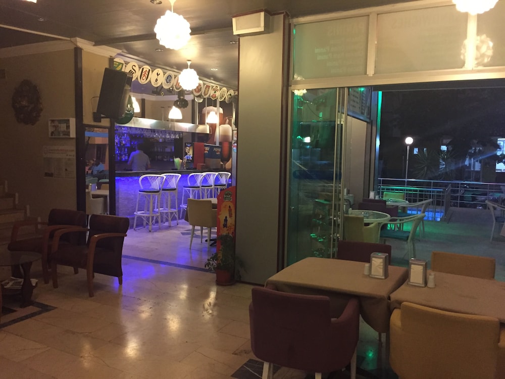 restaurant-cafeteria