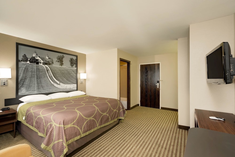 STANDARD, QUEEN BED