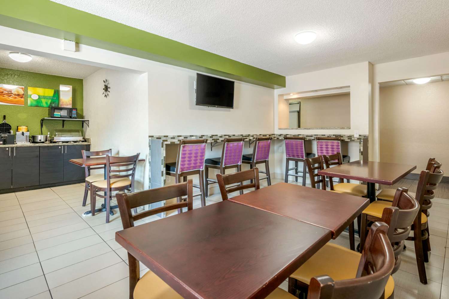 Quality Inn & Suites Leesburg Chain of Lakes 6/8