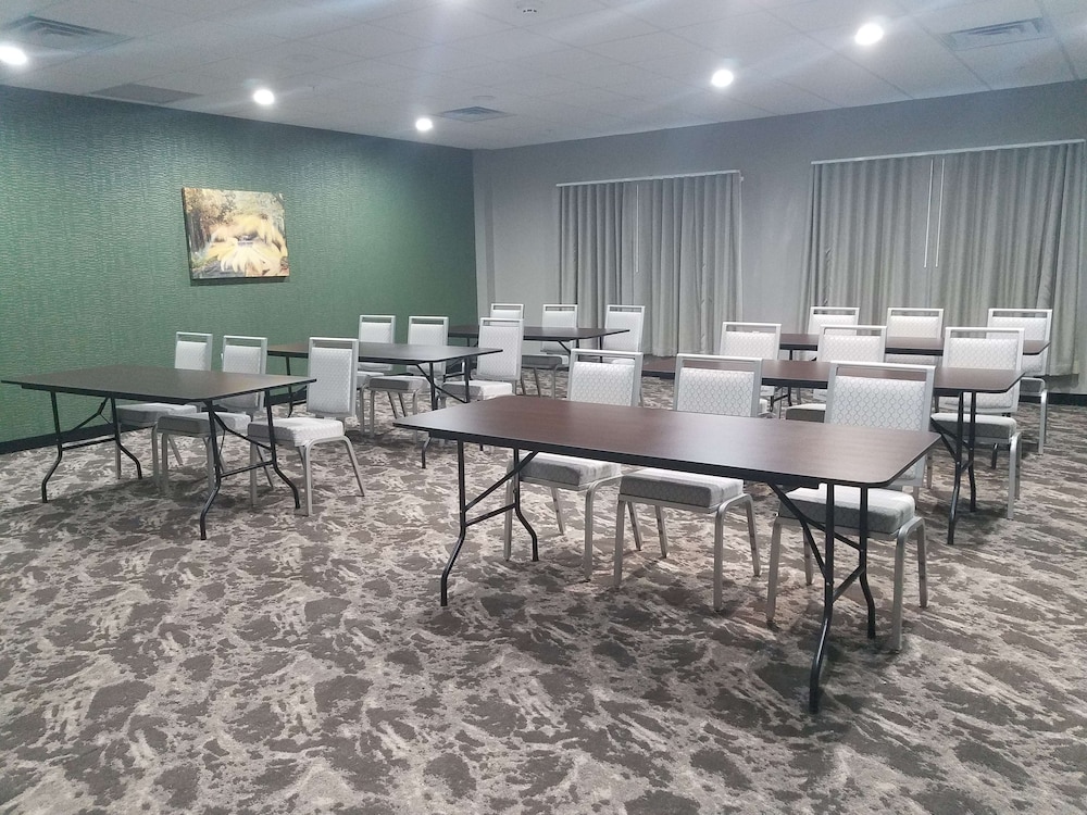 Best Western Plus Wayland Hotel 29/32