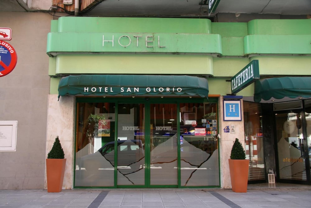 Hotel San Glorio 1/34