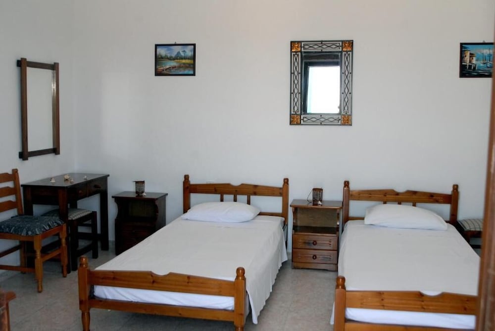 STUDIO, SEA VIEW, GROUND FLOOR