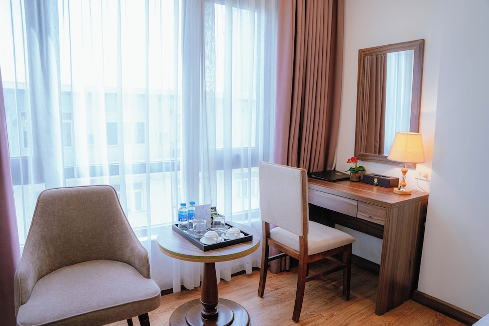 Rosarian Hotel 32/40