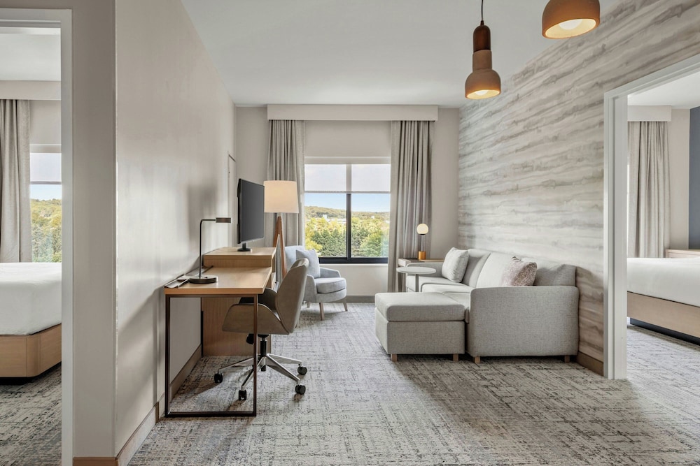 Residence Inn by Marriott Melville 20/43