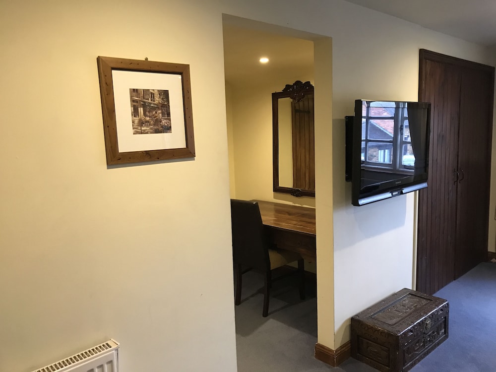 Deddington Arms 23/34