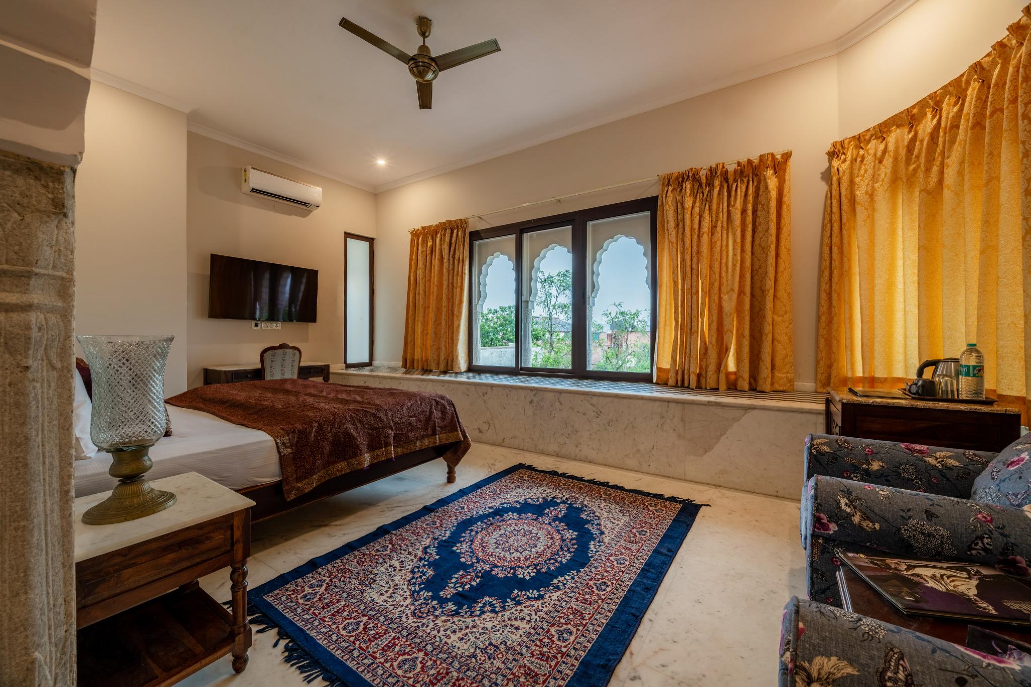Palace, Suite