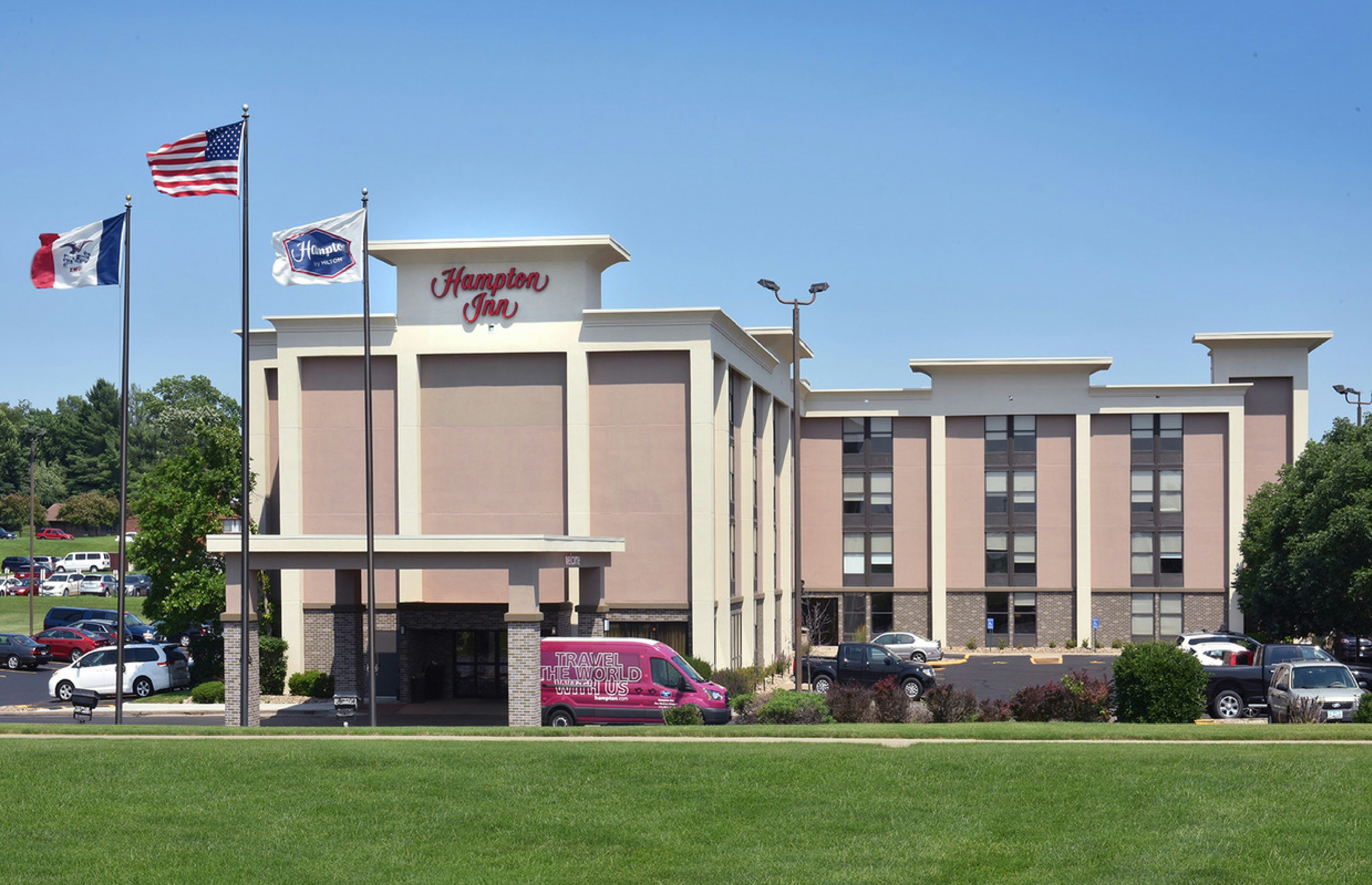 Hampton Inn Des Moines-Airport 23/24