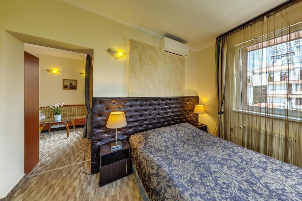 Hotel Cheap 17/34