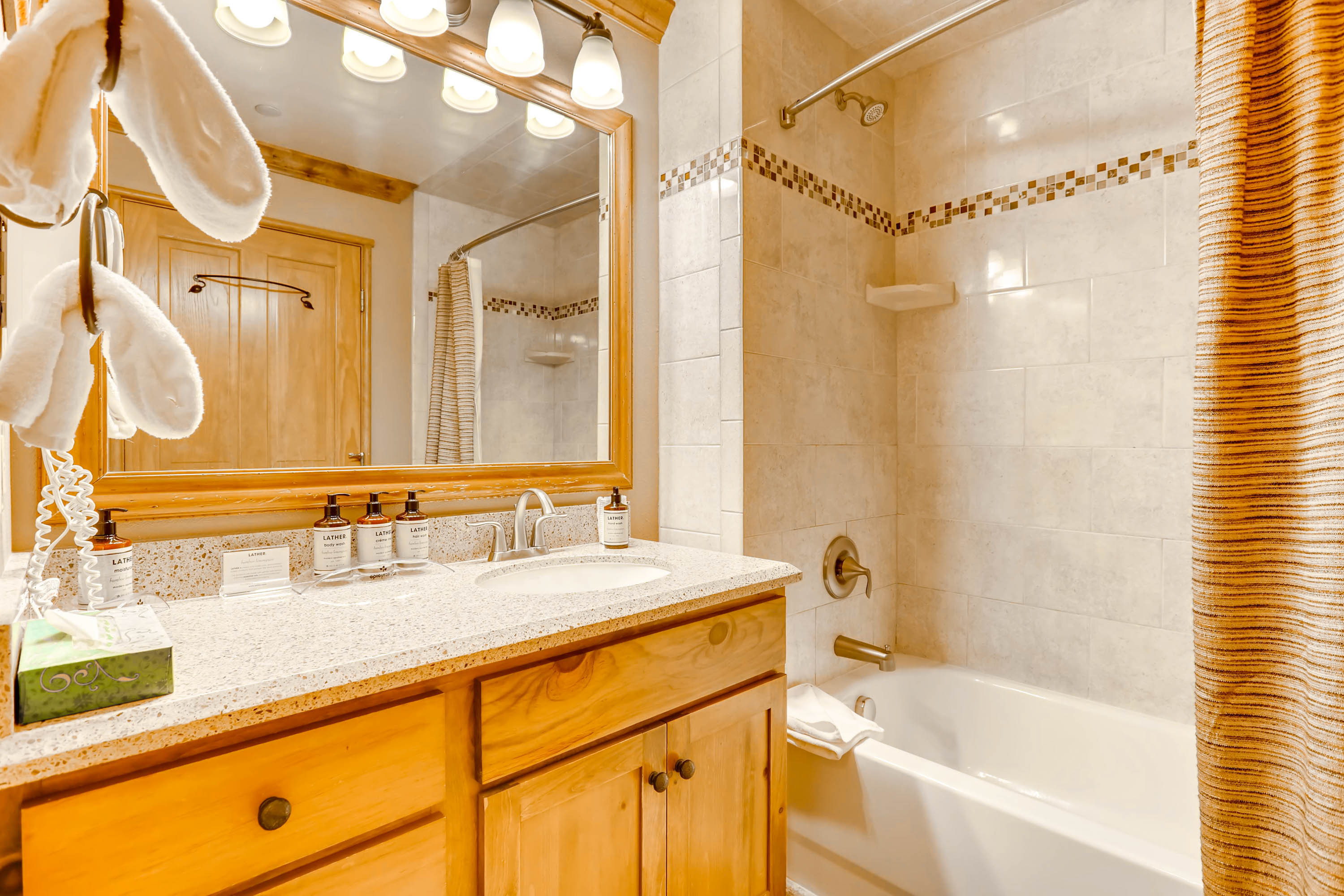 Jackpine & Black Bear Condos 30/32