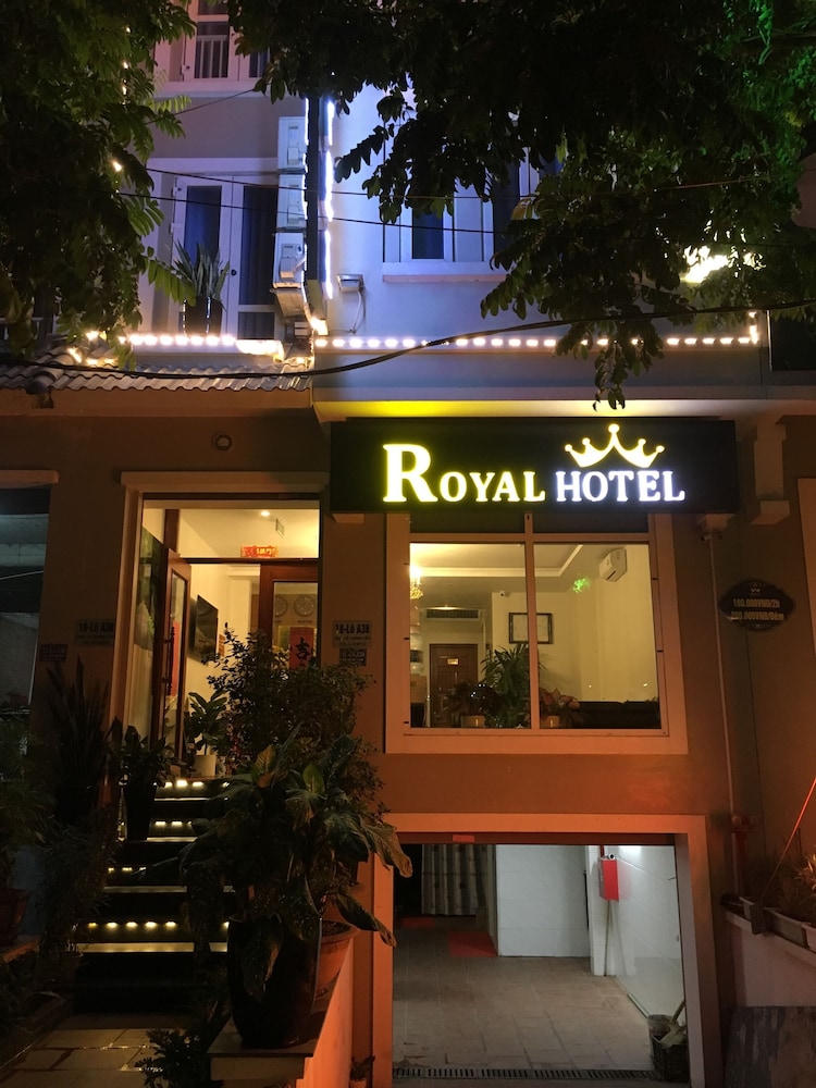 Royal 3/66