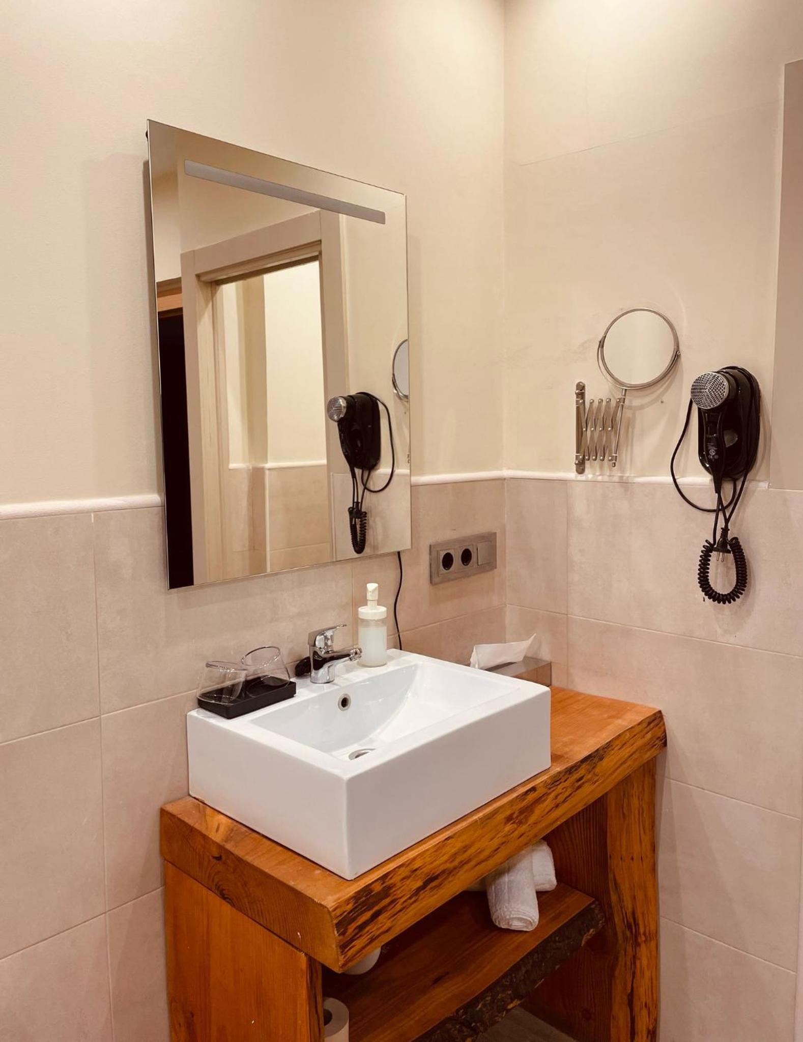 Interior, Double Bed, Hydromassage, Bathtub