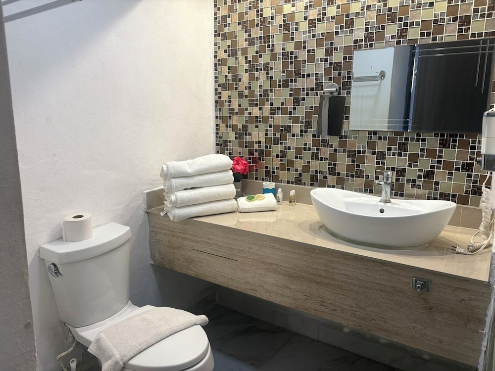Cancun Plaza Condo 47/49